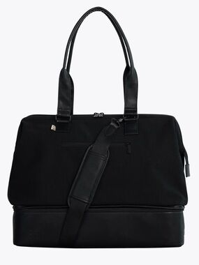 NWOT Beis The Weekender Duffle Bag in Black